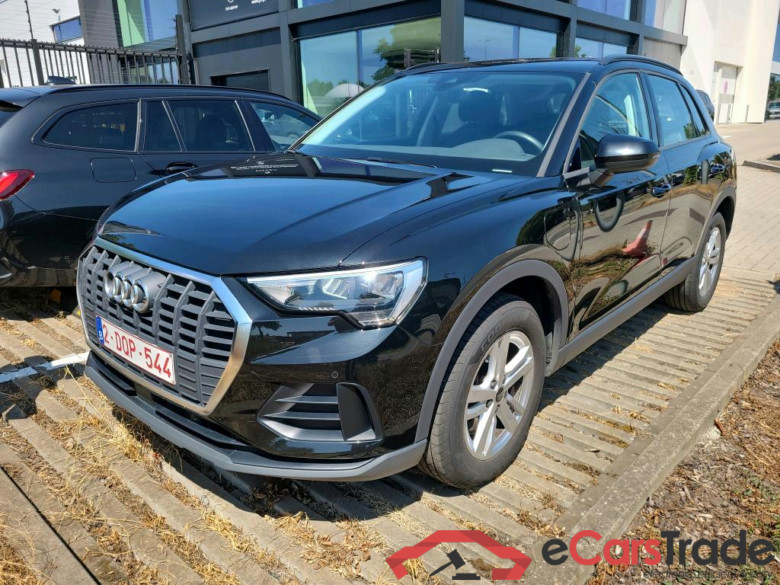 AUDI Q3 1.4 45 TFSI E S TRONIC