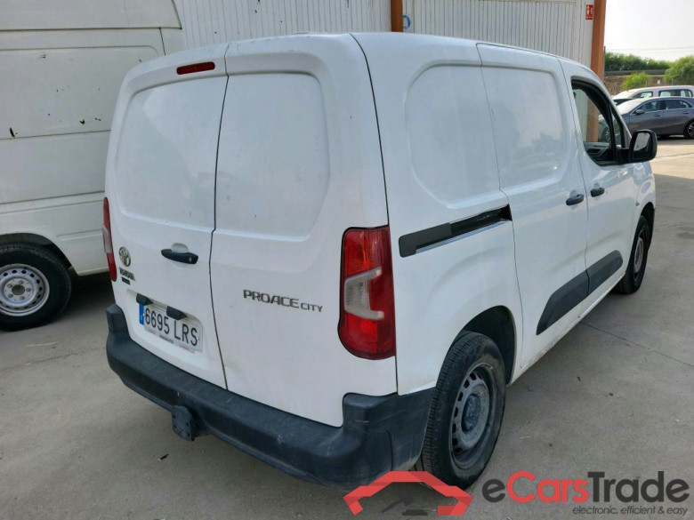 TOYOTA Proace City/2020/4P/furgón derivado de turismo 1.5D 75kW (100CV) GX 650kg Media #2