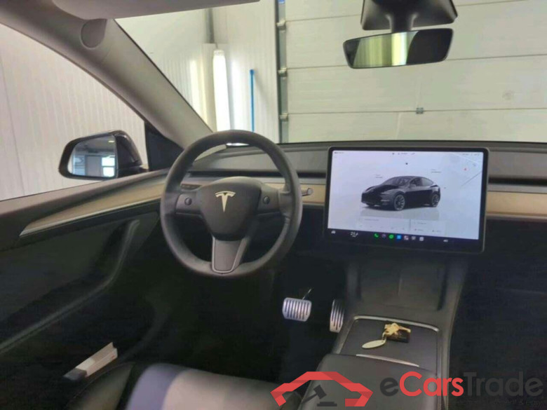 Tesla Model Y Long Range AWD 75kWh #3
