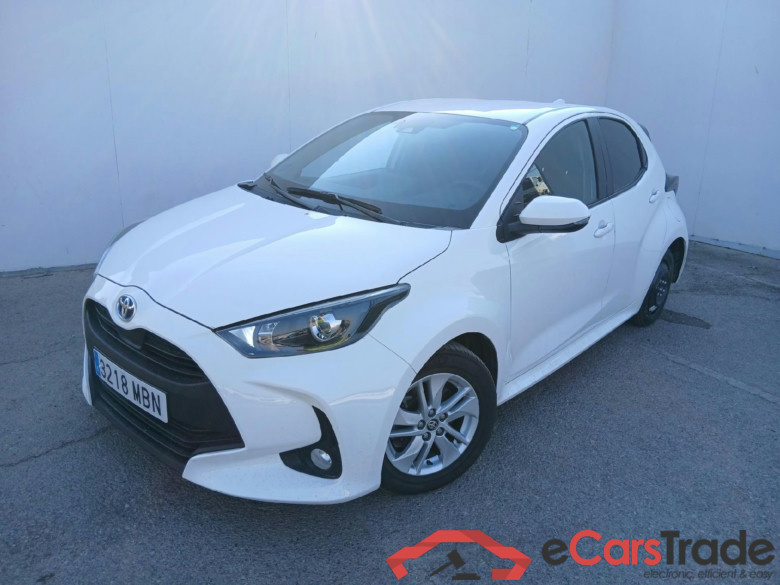 TOYOTA YARIS 1.5 120H Business Plus