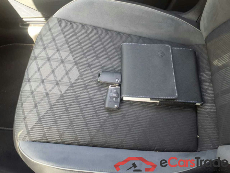 Volkswagen Tiguan (AX1)(07.2020->2024) DE - SUV5 2.0 TSI BMT/Start-Stopp EU6d, 4Motion R-Line OPF, (Facelift) 2021 - 20 #2