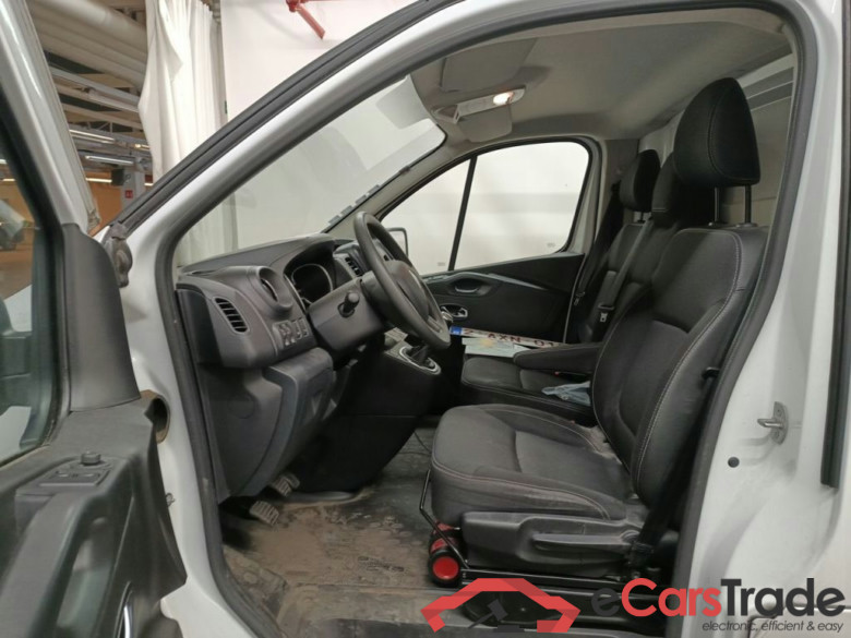 Renault Trafic L2H1 dCi 120 Grand Confort 2.9T 4d #3
