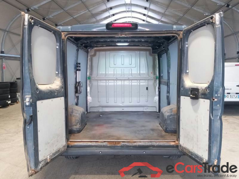 PEUGEOT BOXER / 2014 / 4P / FURGONE 330 L1H1 2.2 BLUEHDI 120CV SeS #5