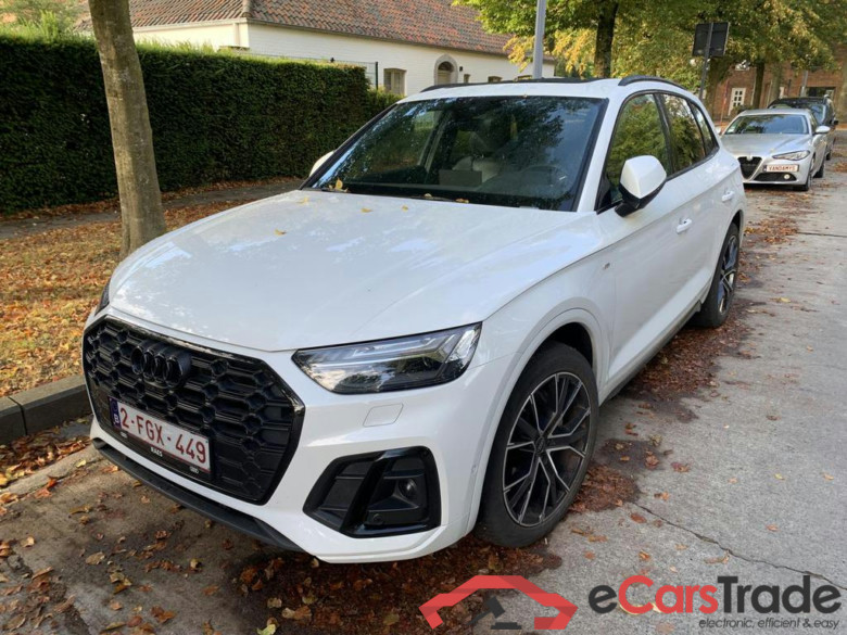 AUDI Q5 PHEV 55 TFSIe Q Competition S tronic (270 kW)