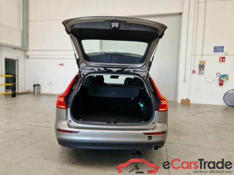 VOLVO V60 / 2019 / 5P / STATION WAGON D3 AUTOM. MOMENTUM BUSINESS #5