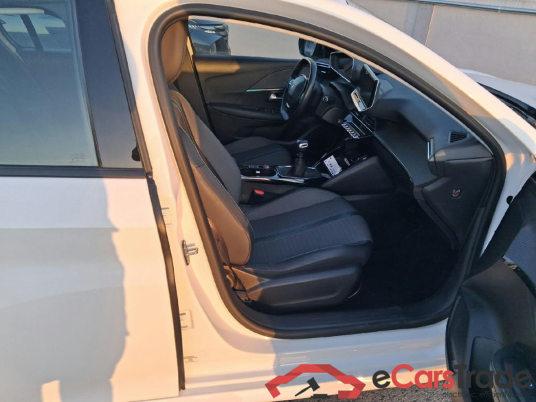 PEUGEOT 208 / 2019 / 5P / berlina con portón PureTech 73kW (100CV) Allure (AC) #6