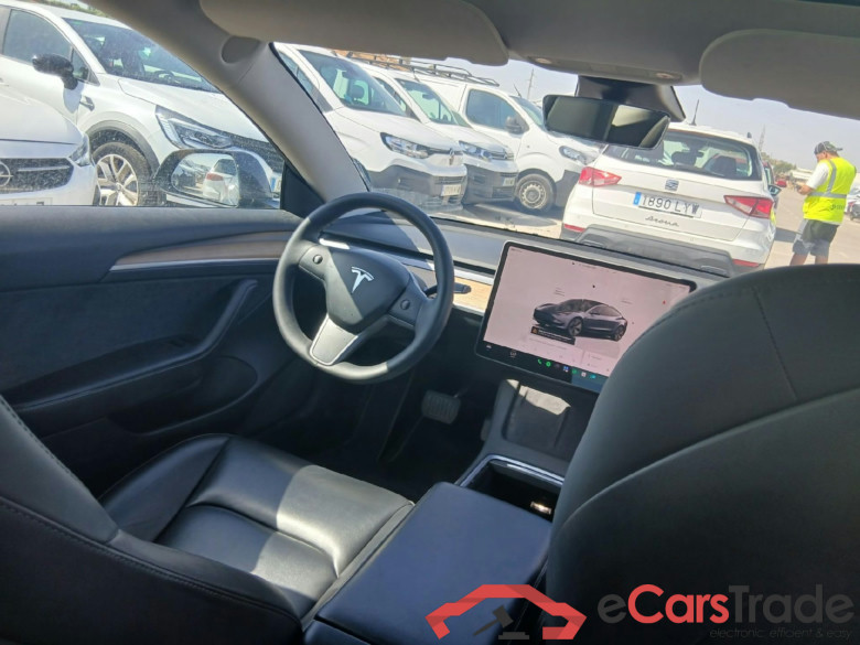 TESLA Model 3 / 2018 / 4P / sedán Gran Autonomía AWD (AC2) #3