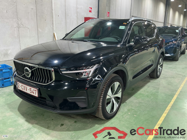 VOLVO XC40 1.5 T4 PHEV CORE DCT #1