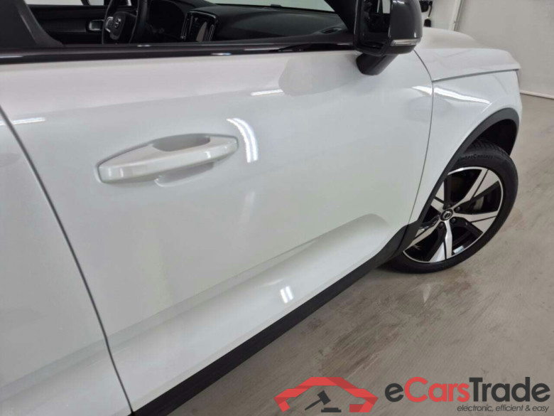 VOLVO XC40 RECHARGE PLUS #4