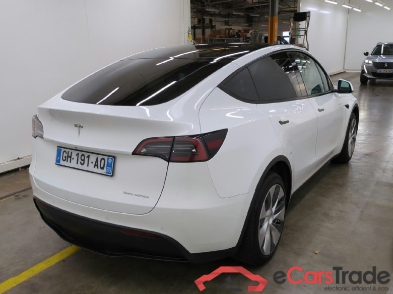 TESLA Model Y / 2020 / 5P / SUV Grand Autonomie Dual Motor AWD #6