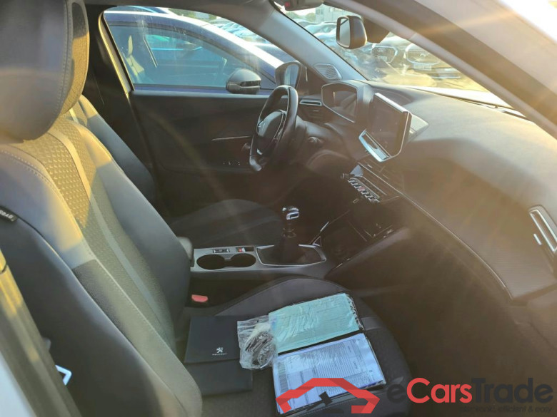PEUGEOT 2008 / 2019 / 5P / todoterreno Allure BlueHDI 100 S&S BVM6 #6