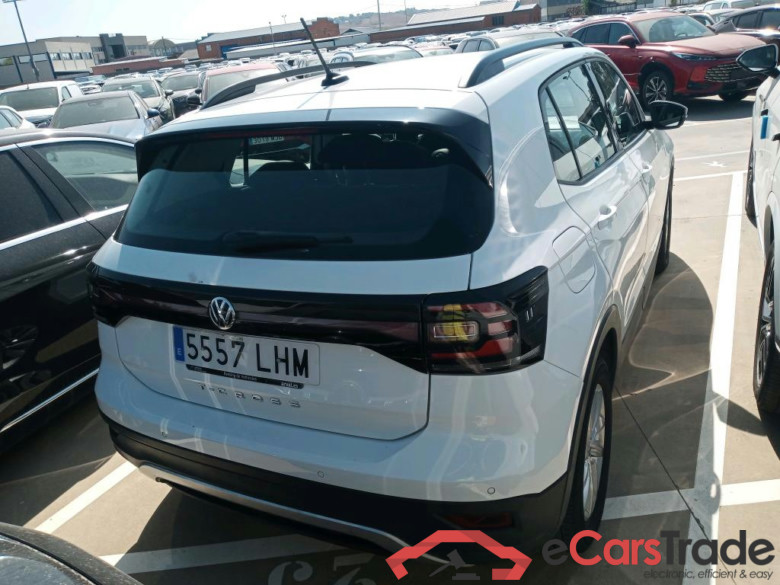 VOLKSWAGEN T-Cross / 2018 / 5P / todoterreno Advance 1.0 TSI 85kW (115CV) DSG (AC) #2