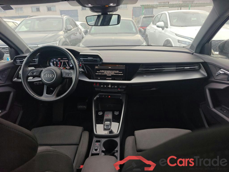 AUDI A3 / 2020 / 5P / berlina con portón Sportback Advanced 30 TDI 85kW S tronic #3