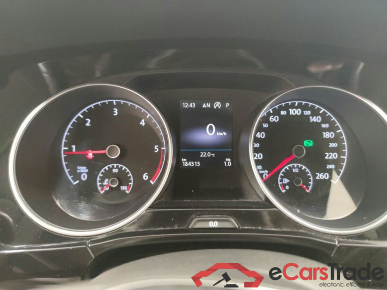 Volkswagen Touran 1.6 TDi Highline DSG 5d #6