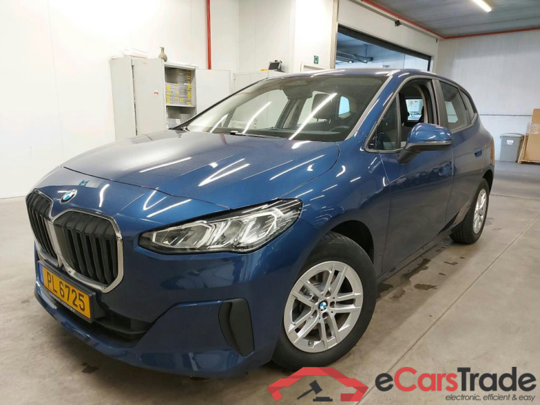 BMW - BMW 2 ACTIVE TOURER 218iA 136PK With Climatic & Navigation & PDC Front & Rear * PETROL * #1