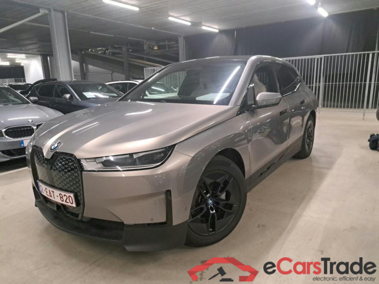 BMW I - BMW IX xDrive40 326PK With Design Atelier Interior & Driving Assistant Pro & Parking Assistant Pro & Electric Towing Hook & Shadow Line & Sky Lounge Translucent Roof  * ELECTRIC * #1