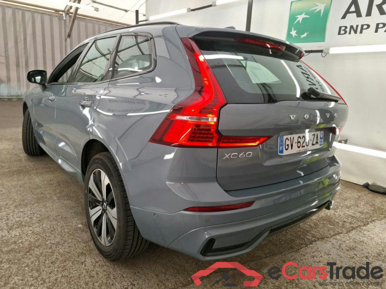 VOLVO XC60 2021 5P SUV Recharge T6 350 GT 8 Plus Style Dark #3