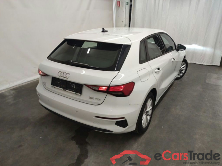 Audi A3 Sportback 2.0 35 TDi 110kW S tronic 5d #2