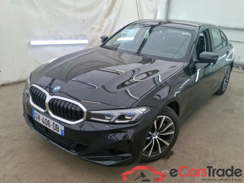 BMW Série 3 Berline / 2022 / 4P / Berline 320e 204ch Business Design BVA8 Hybride #1