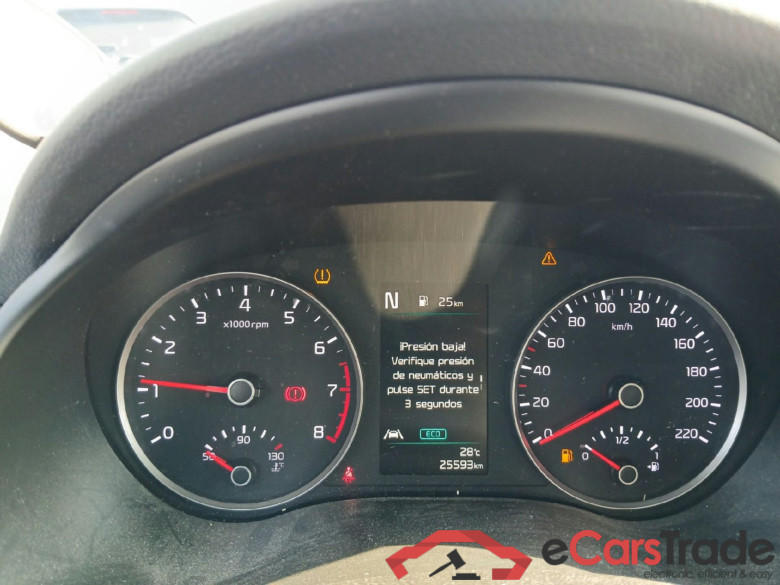 KIA Stonic / 2017 / 5P / todoterreno 1.0 T-GDi 74kW (100CV) MHEV iMT Drive #4