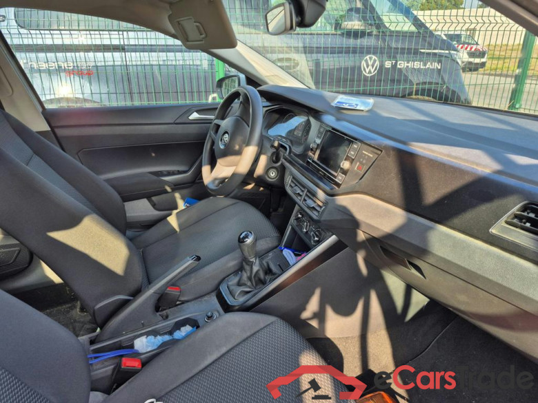 VOLKSWAGEN Polo Polo Trendline 1.0 48 kW (65 ch) 5 vitesses manuel #5
