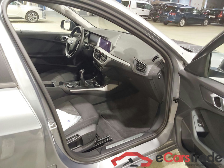 BMW 1 SERIES HATCH 1.5 116I (80KW) #6