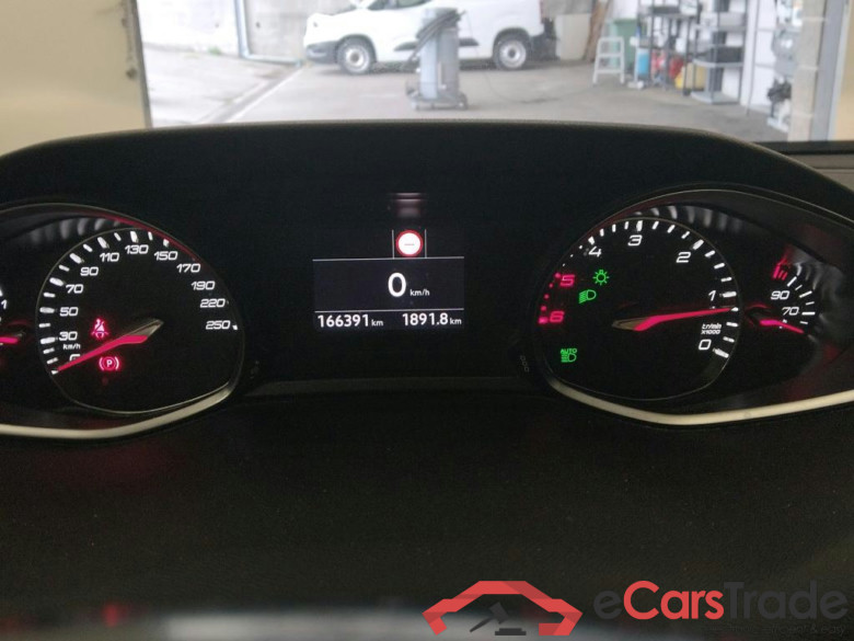 PEUGEOT 308 / 2017 / 5P / berlina con portón 5P Style BlueHDi 100 S&S 6 Vel. MAN #4
