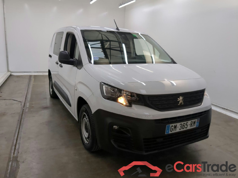 PEUGEOT Partner / 2018 / 4P / Fourgonnette PURETECH 110 S&S STANDARD 650KG PREMIUM #2