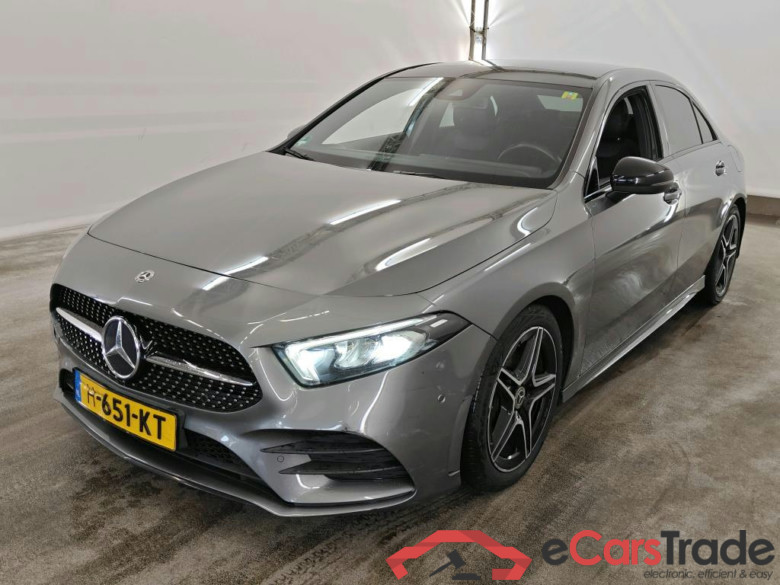 Mercedes-Benz A-Klasse Limousine A 200 7G-DCT Business Solution AMG 4d + Pano #1