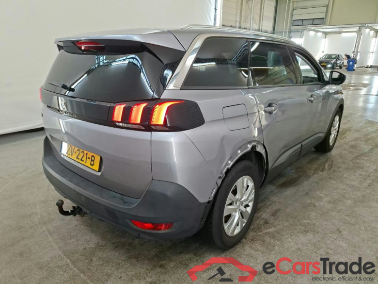 Peugeot 5008 Active PureTech 130 5d #2