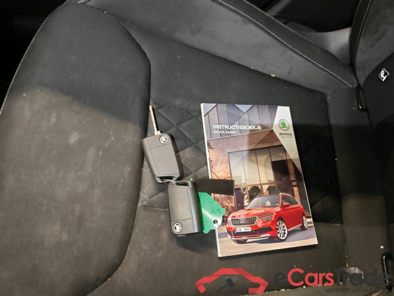 Škoda Kamiq 1.0 TSI Greentech 81kW Sport Business 5d #4