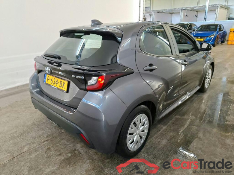 Toyota Yaris Hybrid 115 Active 5d #2