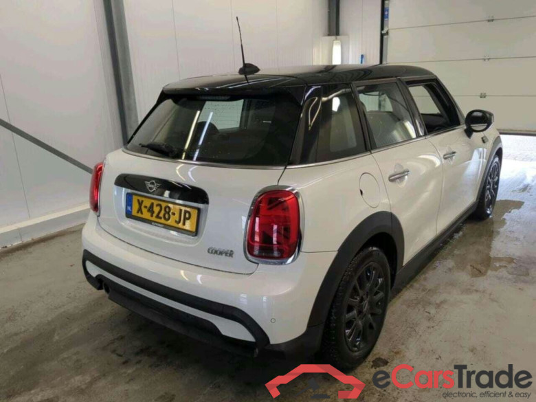 Mini 5-deurs 1.5 Cooper Camden #2