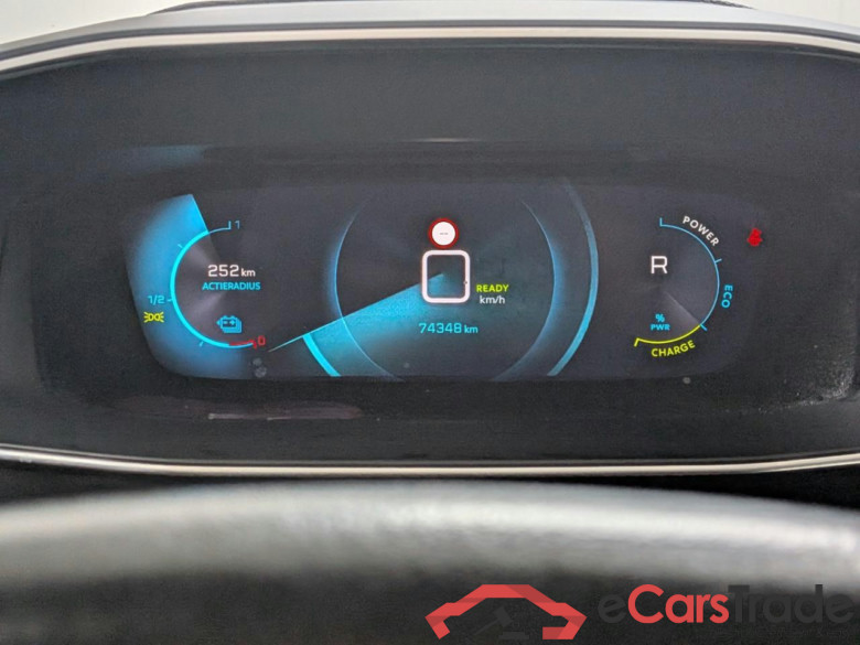 PEUGEOT e-2008 EV All. Pack 50 kWh #6