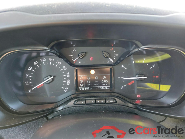CITROEN Berlingo / 2018 / 5P / monovolumen compacto Talla M PureTech 110 S&S FEEL #4