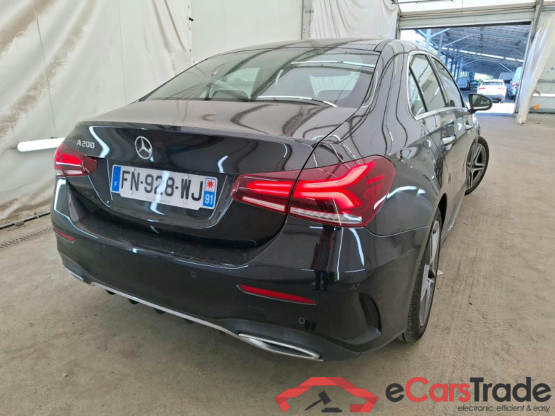 MERCEDES-BENZ Classe A Berline / 2018 / 4P / Berline A 200 AMG Line 7G-DCT #3