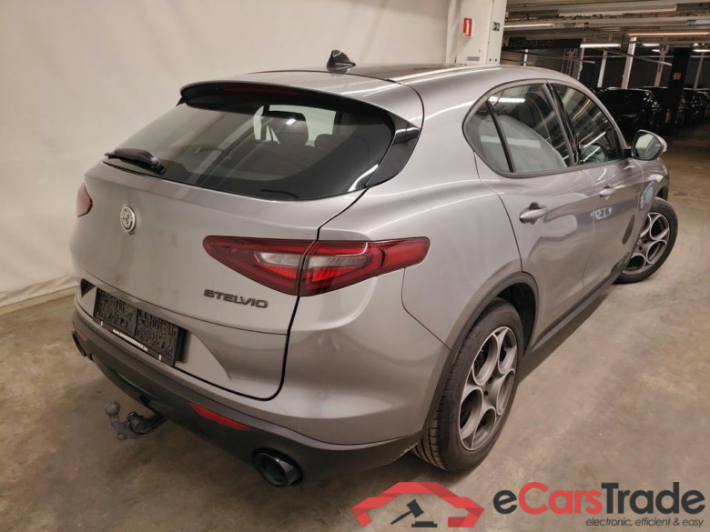 Alfa Romeo Stelvio 2.2 D 160 Sprint 5d #2