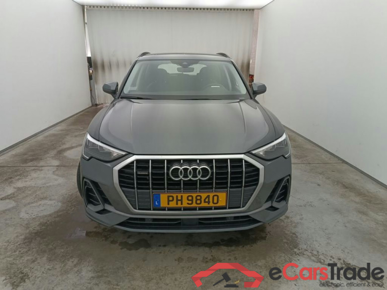 AUDI Q3 DIESEL - 2020 40 TDi 200 Quattro S line S tronic 5d #2