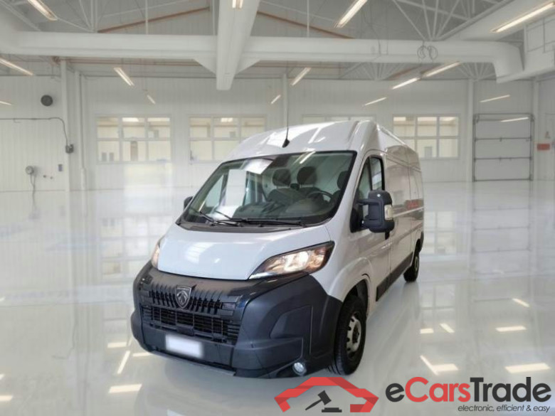 PEUGEOT BOXER / 2023 / 4P / FURGONE 2.2 BLUEHDI 120 SeS 330 L2H2 #1