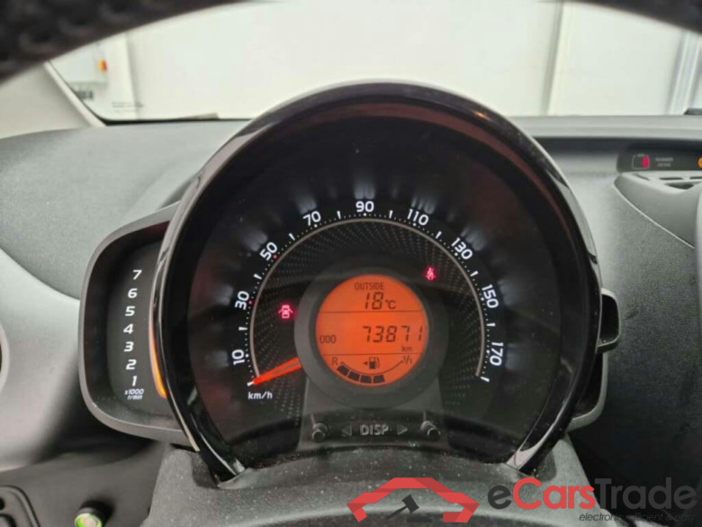 TOYOTA Aygo 1.0 VVT-i x-play #6