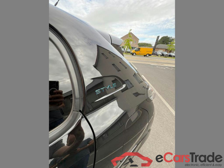 PEUGEOT e-208 50 kWh Style #6
