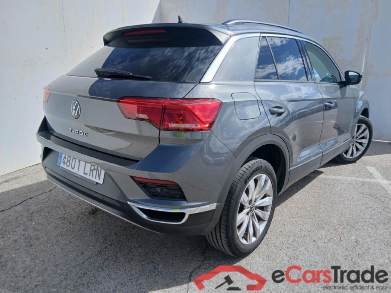 VOLKSWAGEN T-Roc / 2017 / 5P / todoterreno Advance 1.0 TSI 81kW (110CV) #2