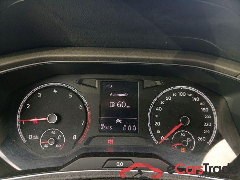 VOLKSWAGEN T-Roc / 2017 / 5P / todoterreno Advance 1.0 TSI 81kW (110CV) #4