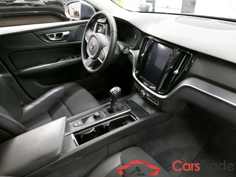 VOLVO - VOL V60 D3 150PK With Sensus Navigation & Park Assist Front & Rear #3