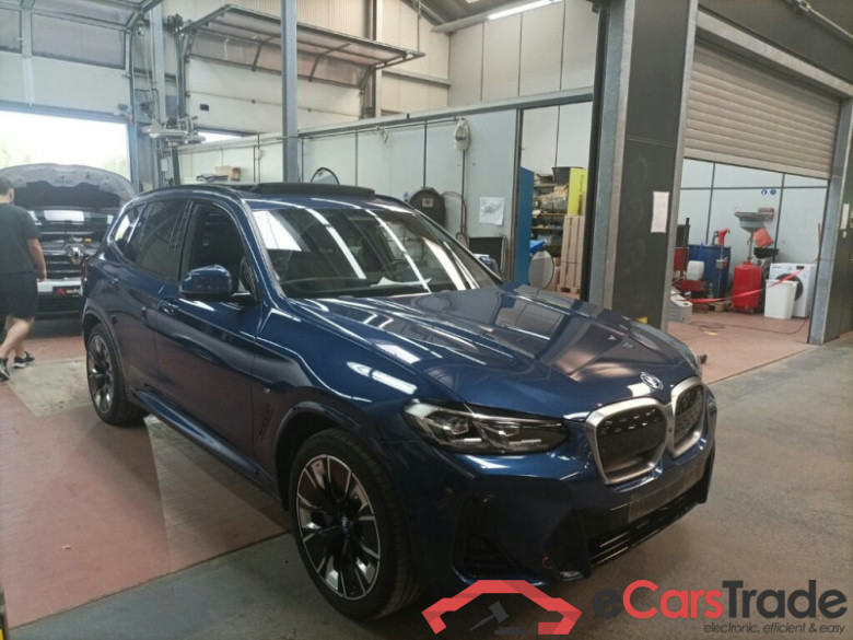 BMW iX3  #1