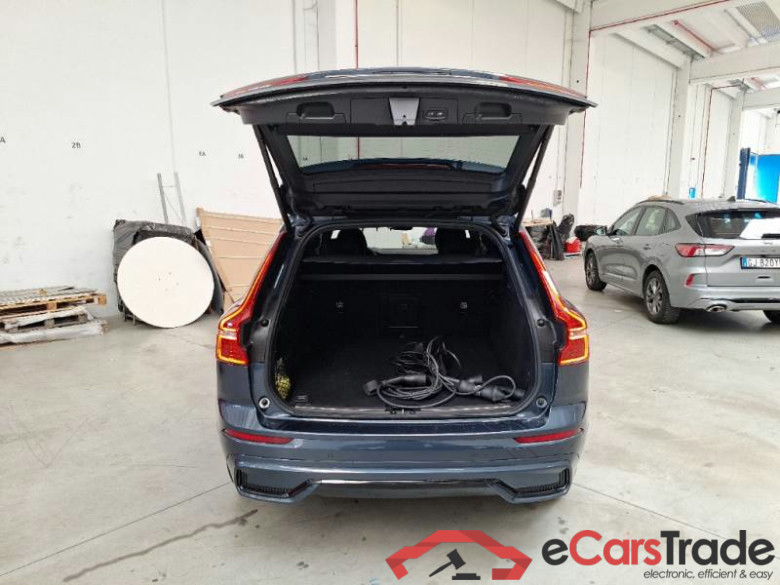 VOLVO XC60 / 2021 / 5P / SUV T6 PLUG-IN AWD AUTO ULTIMATE DARK #5