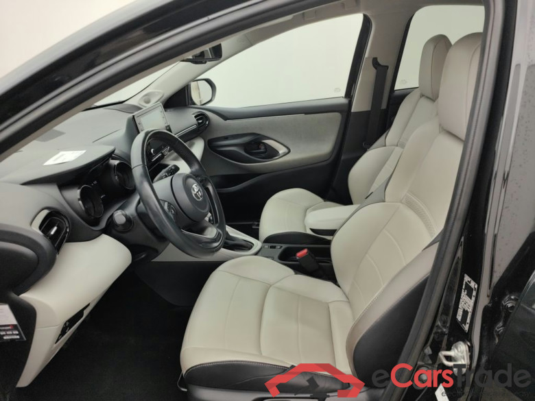 Toyota Yaris 1.5 VVT-i Hybrid Elegant e-CVT 5d #3