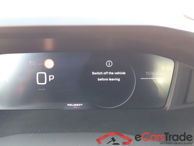 PEUGEOT 208  PEUGEOT 208  Allure Hybrid 110 ch e-DCS6 + pack access #6
