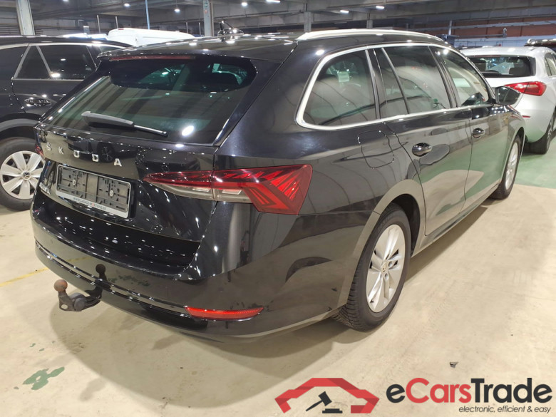 SKODA OCTAVIA COMBI 2.0 CRTDI 110KW CLEVER