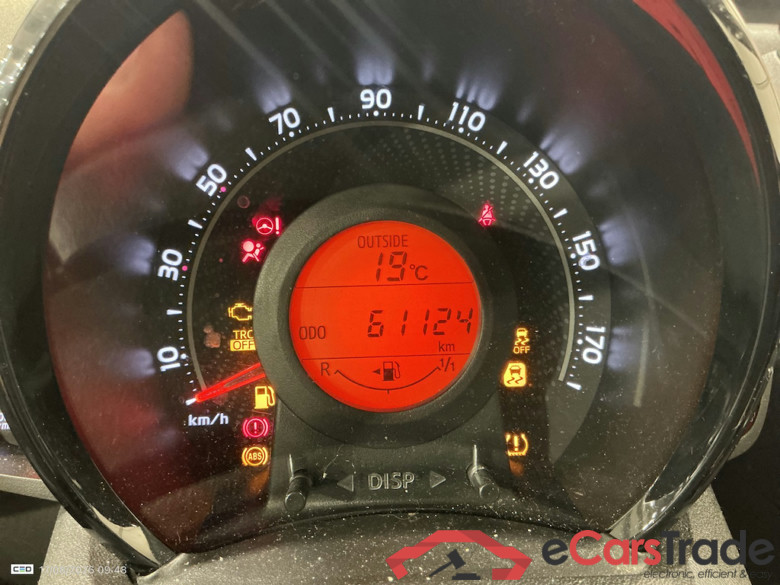 TOYOTA AYGO 1.0 VVT-I X-PLAY II